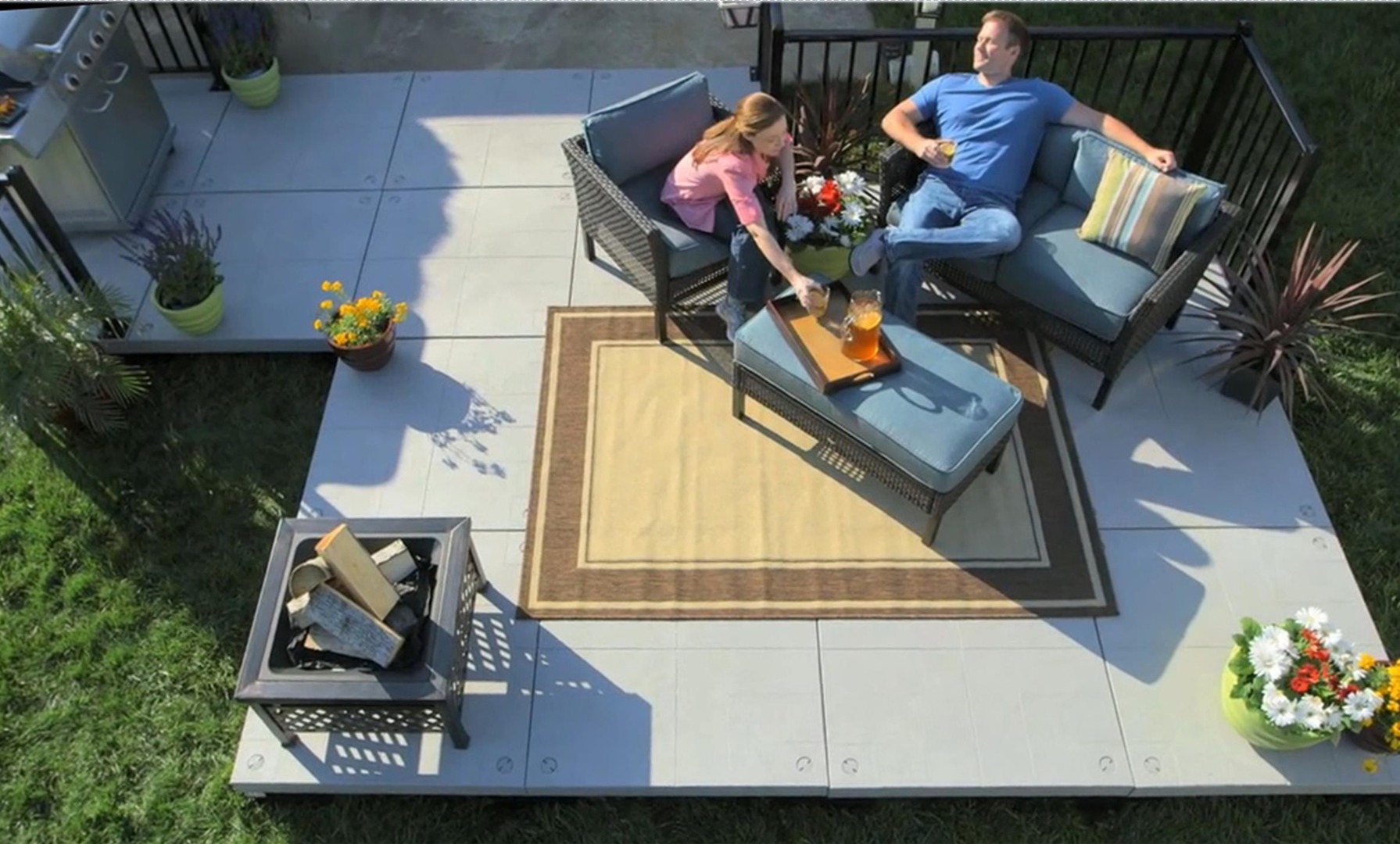 UDECX Modular Portable Outdoor Patio Decking SystemUDECX Outdoor